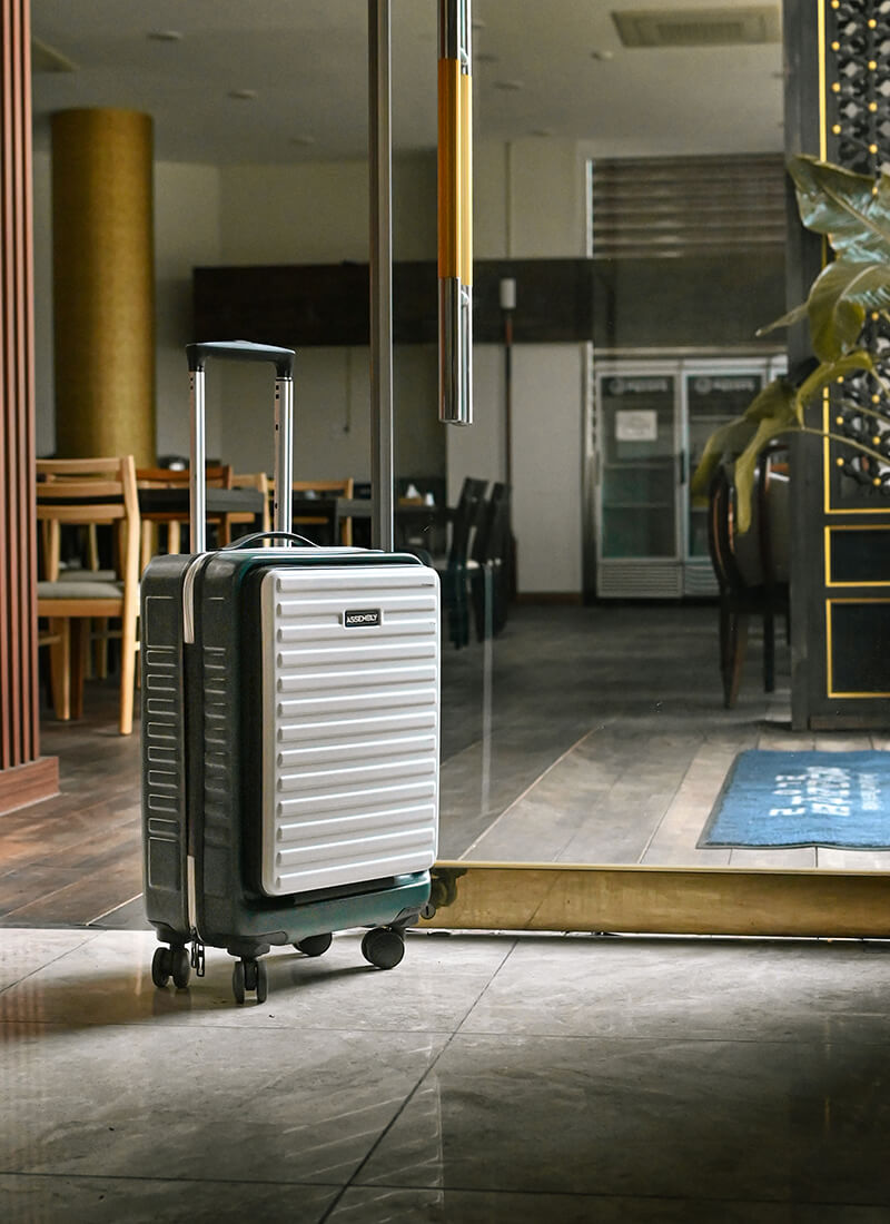 StarkPro | Green/White | Cabin Hard Luggage